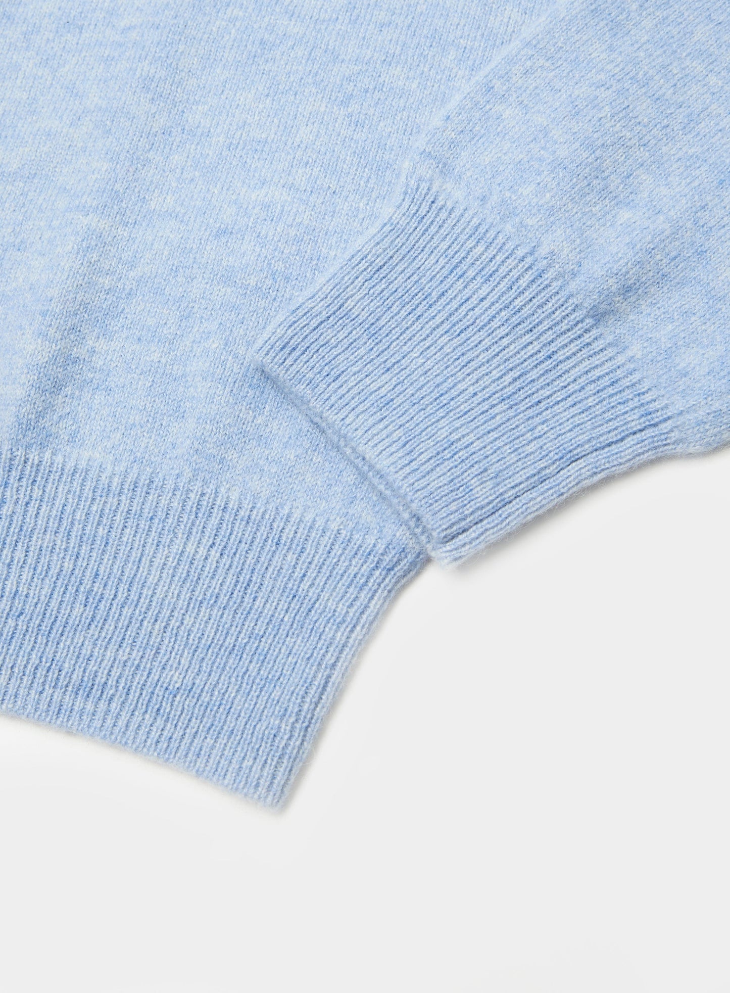 "Cashmere Crew Neck in Sky"