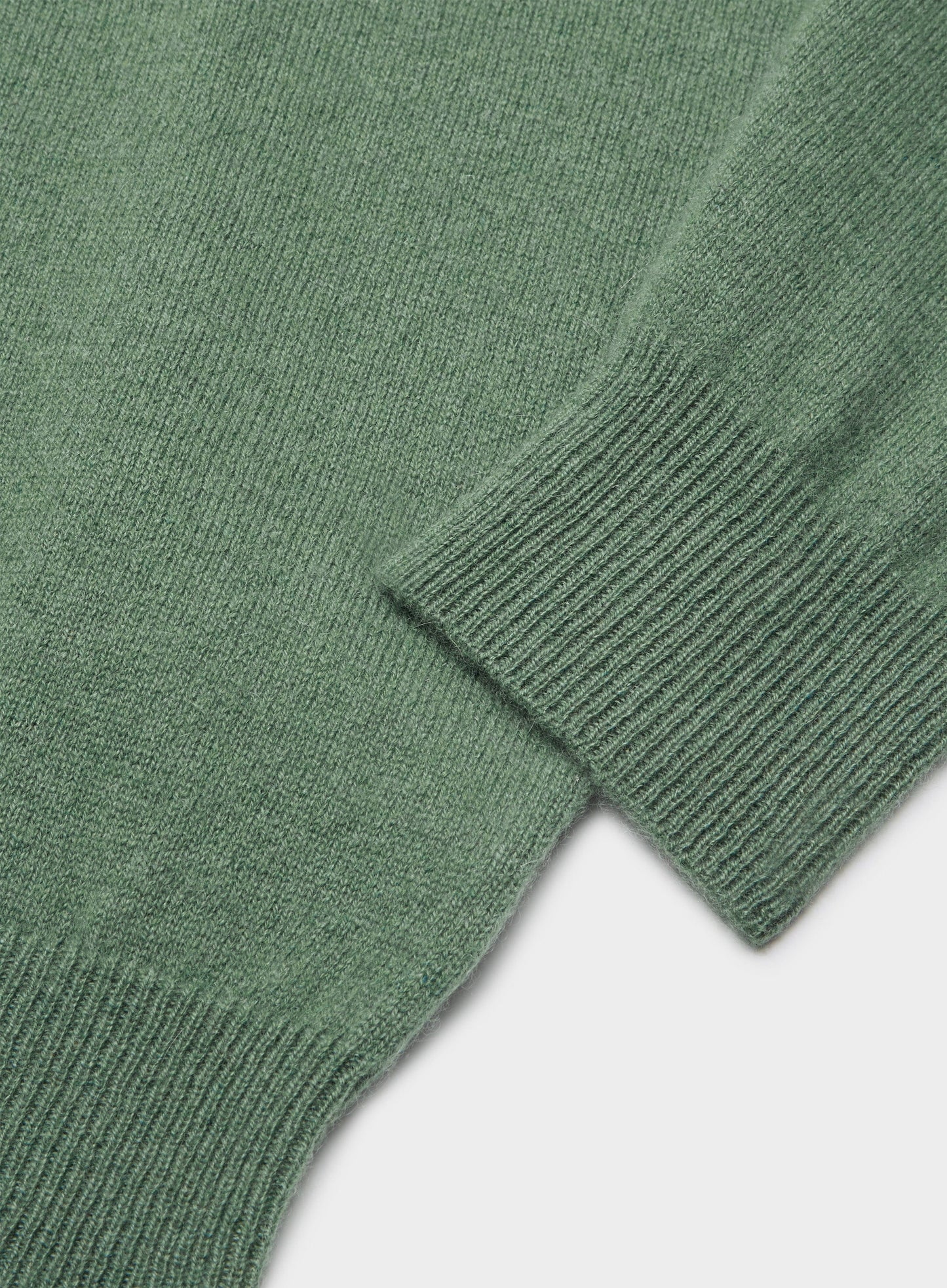 Cashmere V Neck in Green