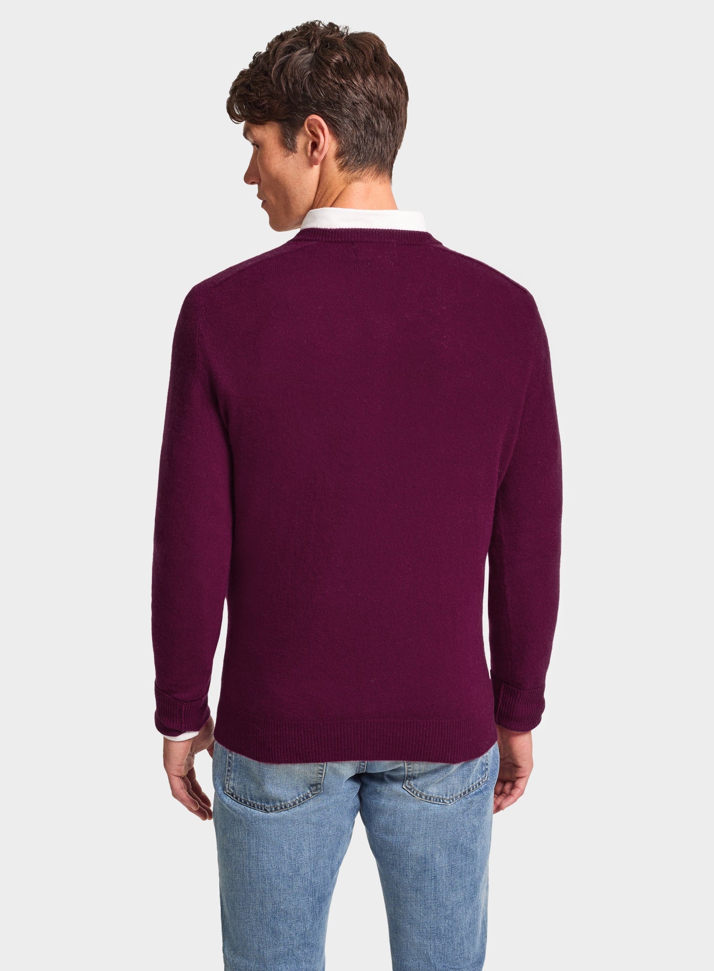 Cashmere V Neck in Raspberry