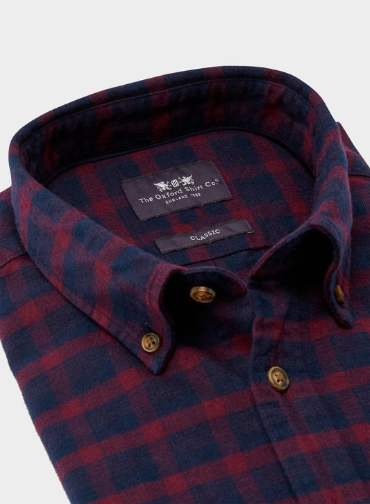 Men’s button-down flannel shirt in Red Check.