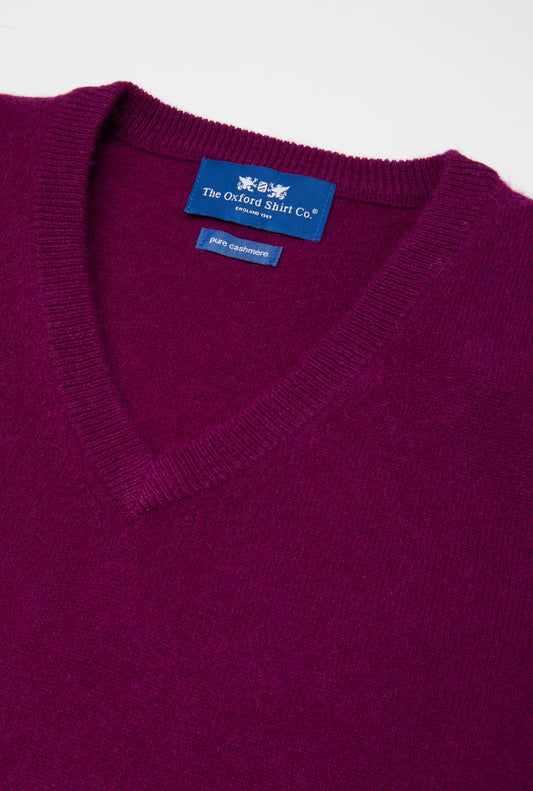 Men’s cashmere sleeveless vest in Aubergine.