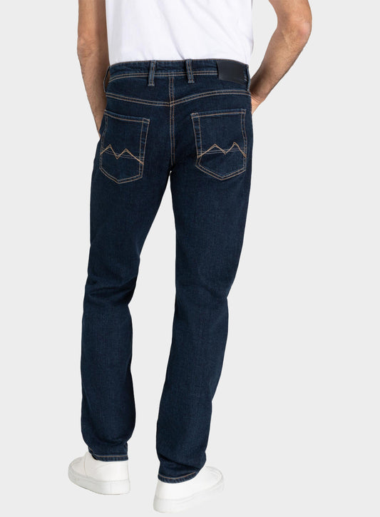 Men’s mac arne jeans in Mid Blue.