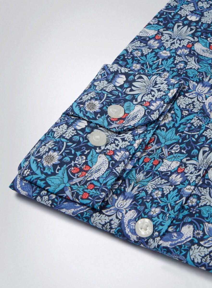 Men’s shirt in Strawberry Thief Liberty fabric.