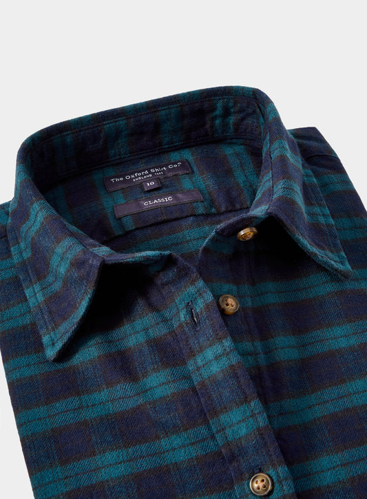 Women’s classic flannel shirt in Green and Navy Check.