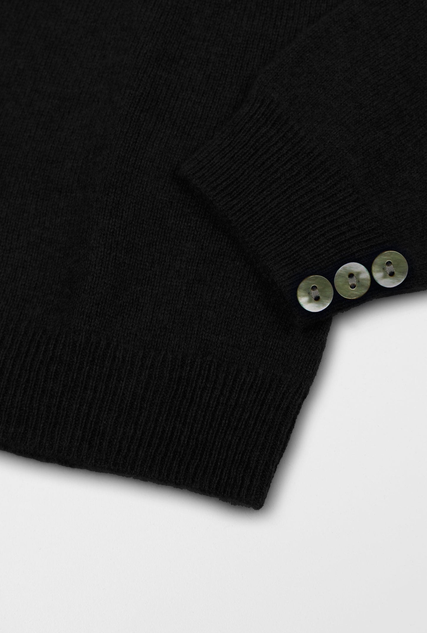 Cashmere Roll Neck in Black