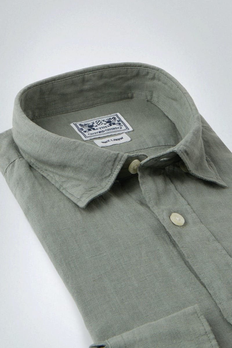 "Tailored Fit Linen Shirt in Moss"