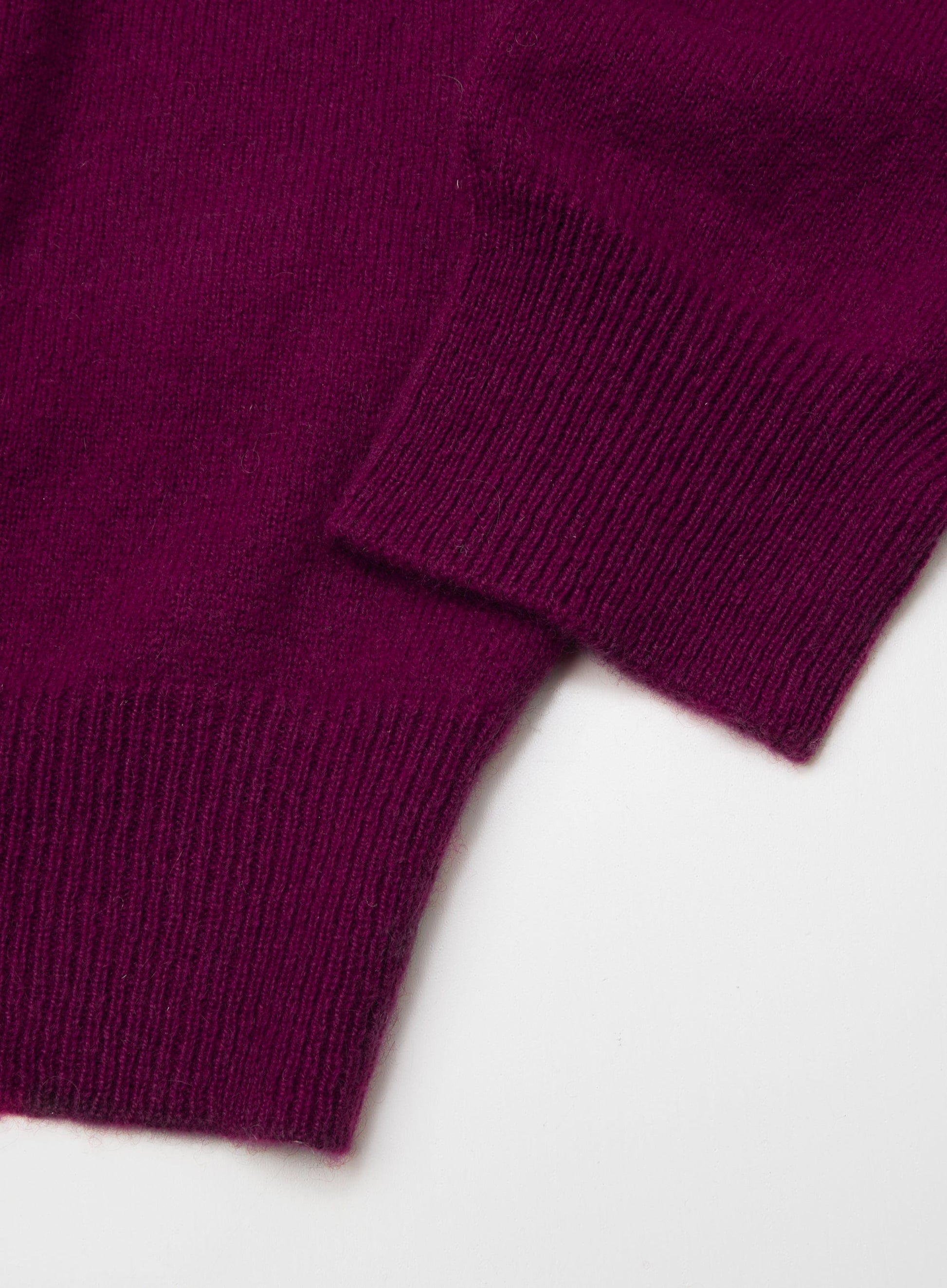 Cashmere V Neck in Raspberry