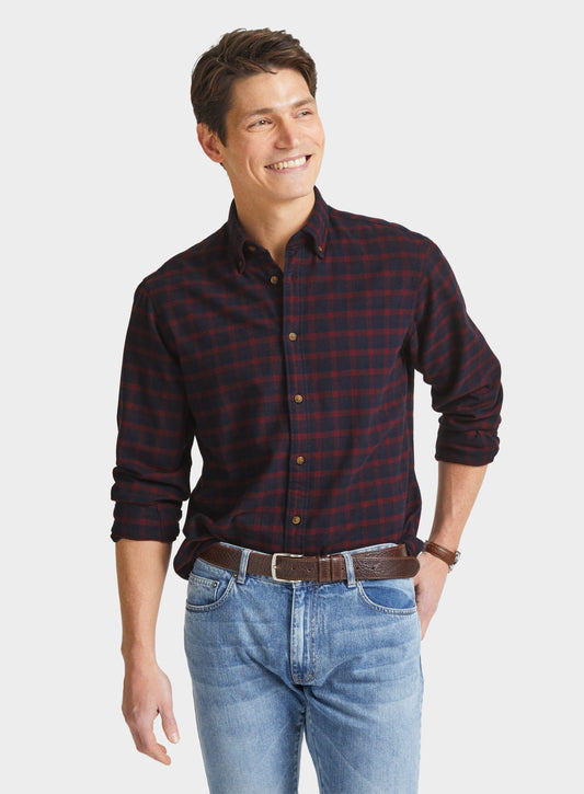 Men’s button-down flannel shirt in Red Check.