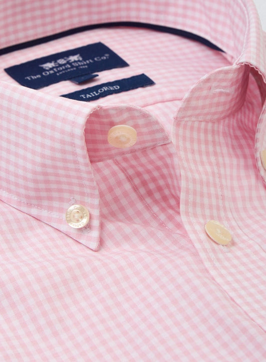 Men’s button-down gingham shirt in Pink.