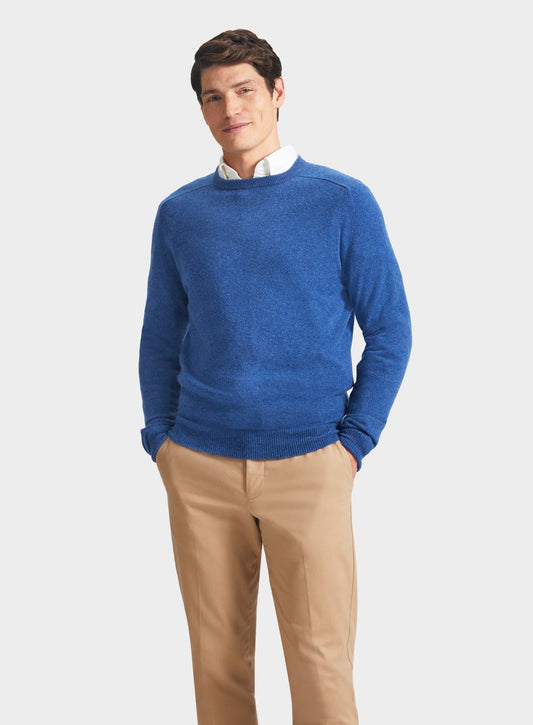 Men’s cashmere crew neck jumper in Denim.