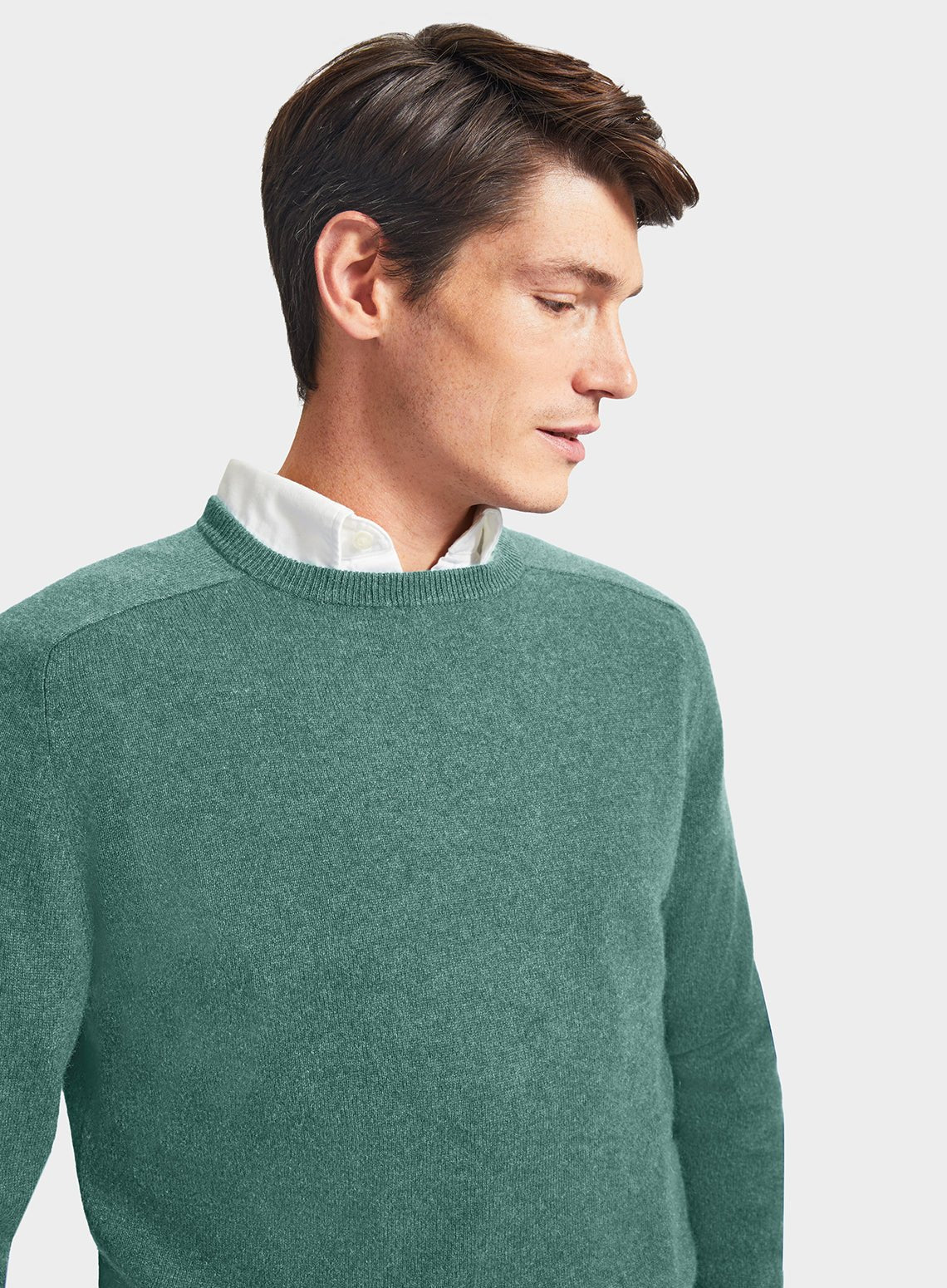 Men’s cashmere crew neck jumper in Green.