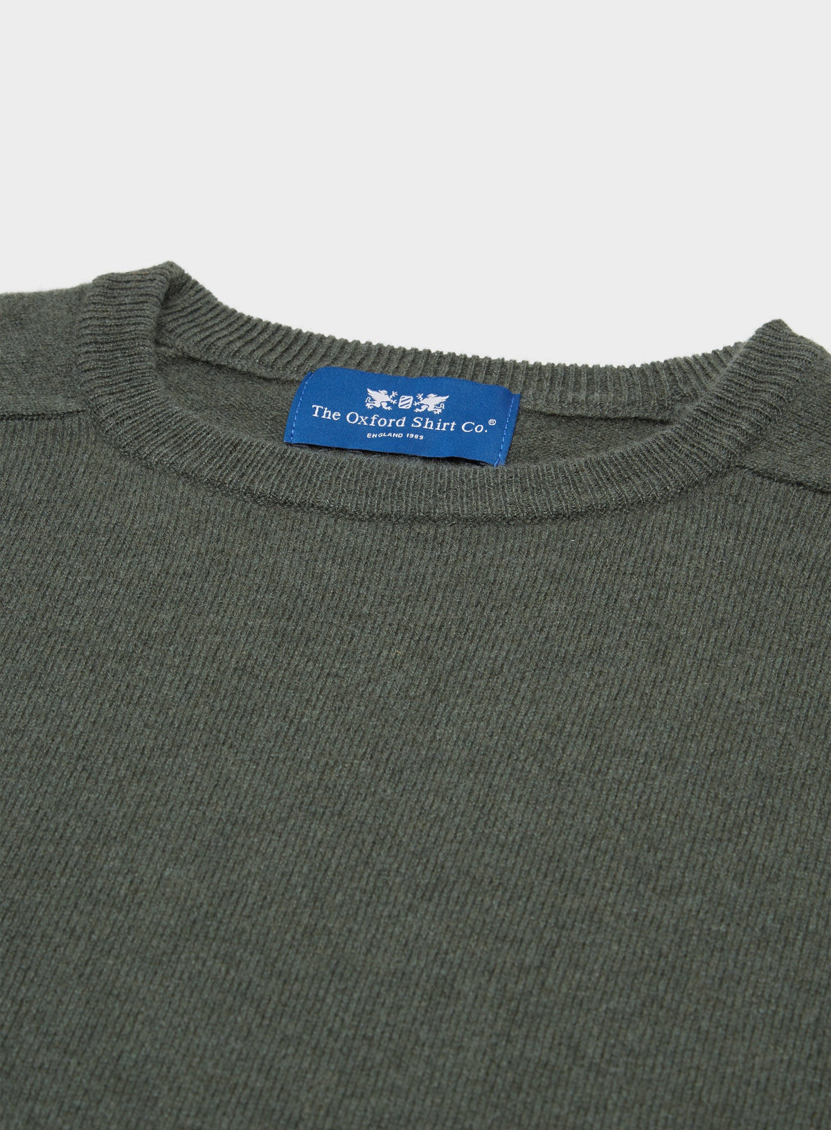 Men’s cashmere crew neck jumper in Highland Green.