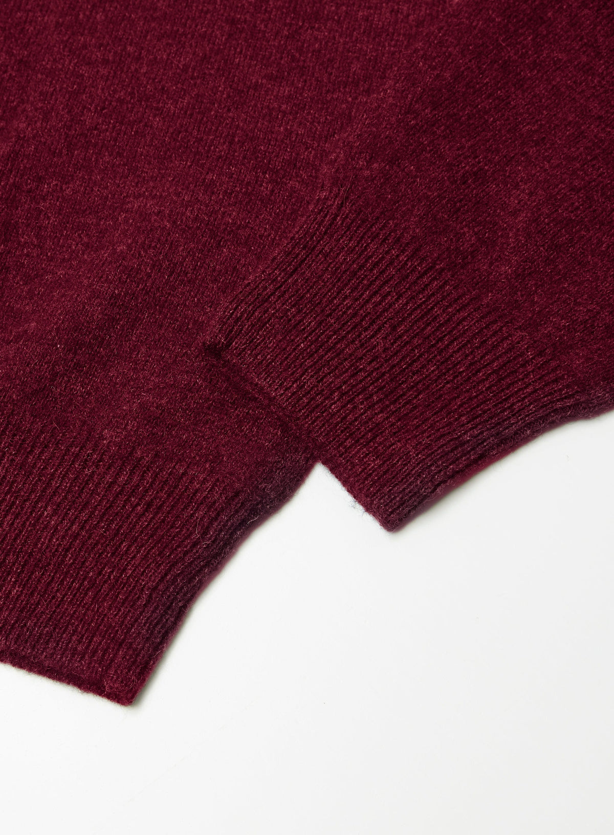 Men’s cashmere quarter zip jumper in Bordeaux.