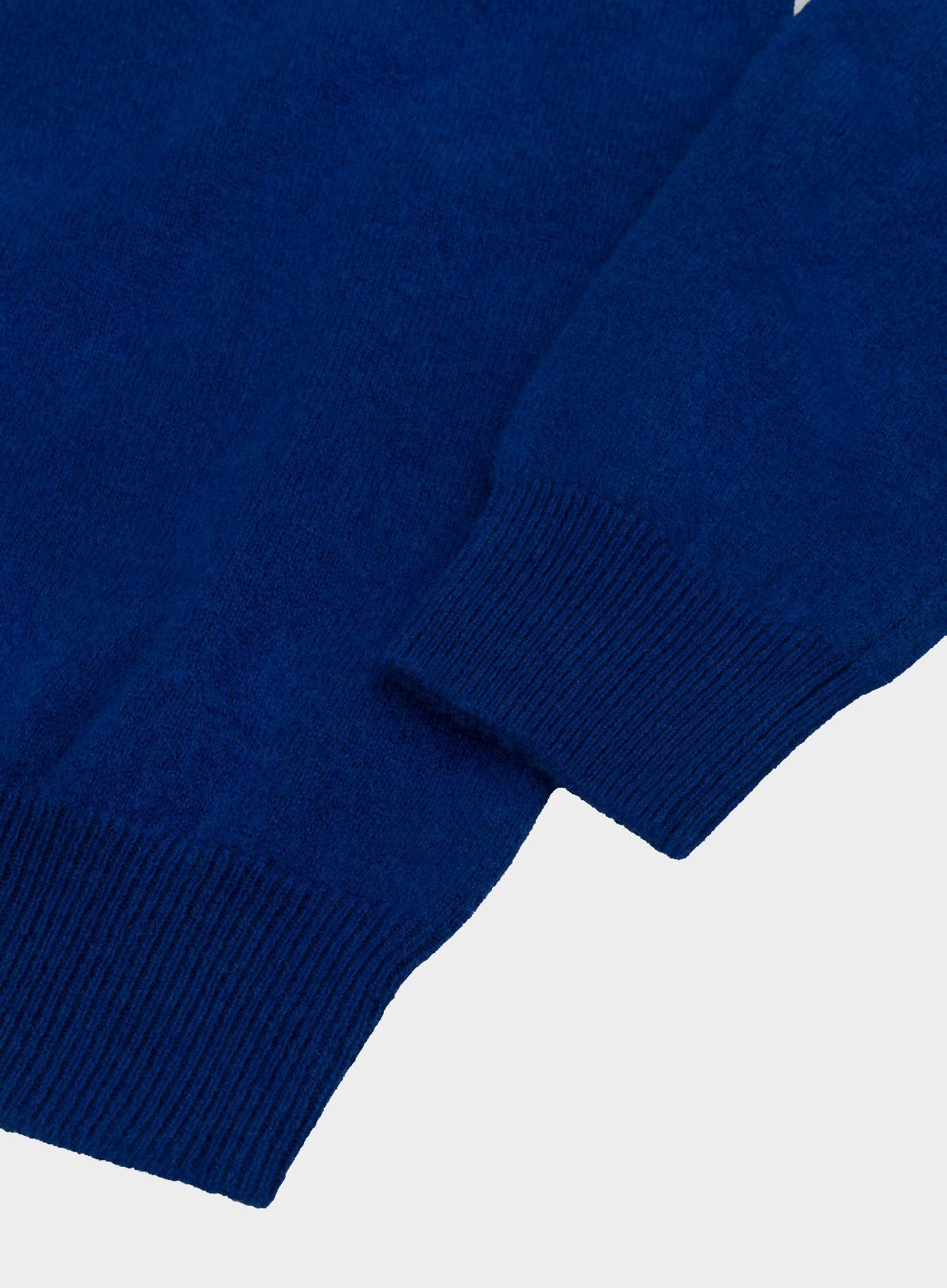 Men’s cashmere quarter zip jumper in Bright Blue.