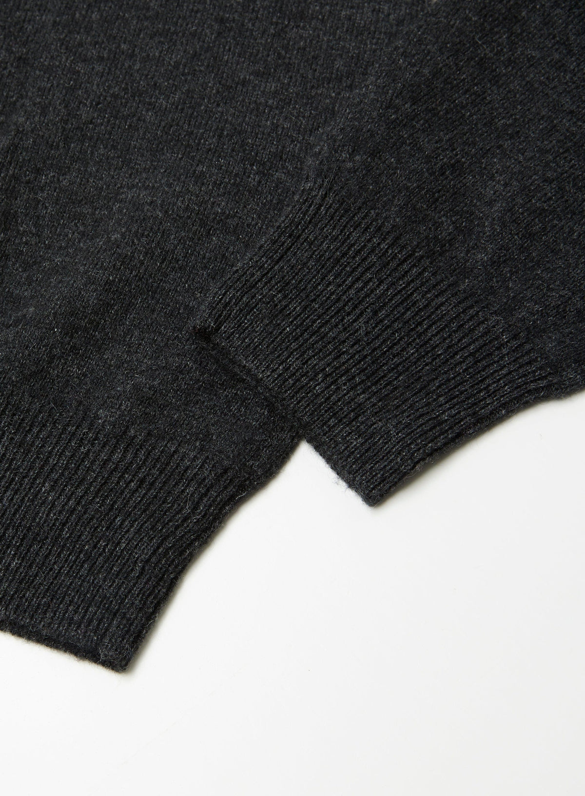Men’s cashmere quarter zip jumper in Charcoal.