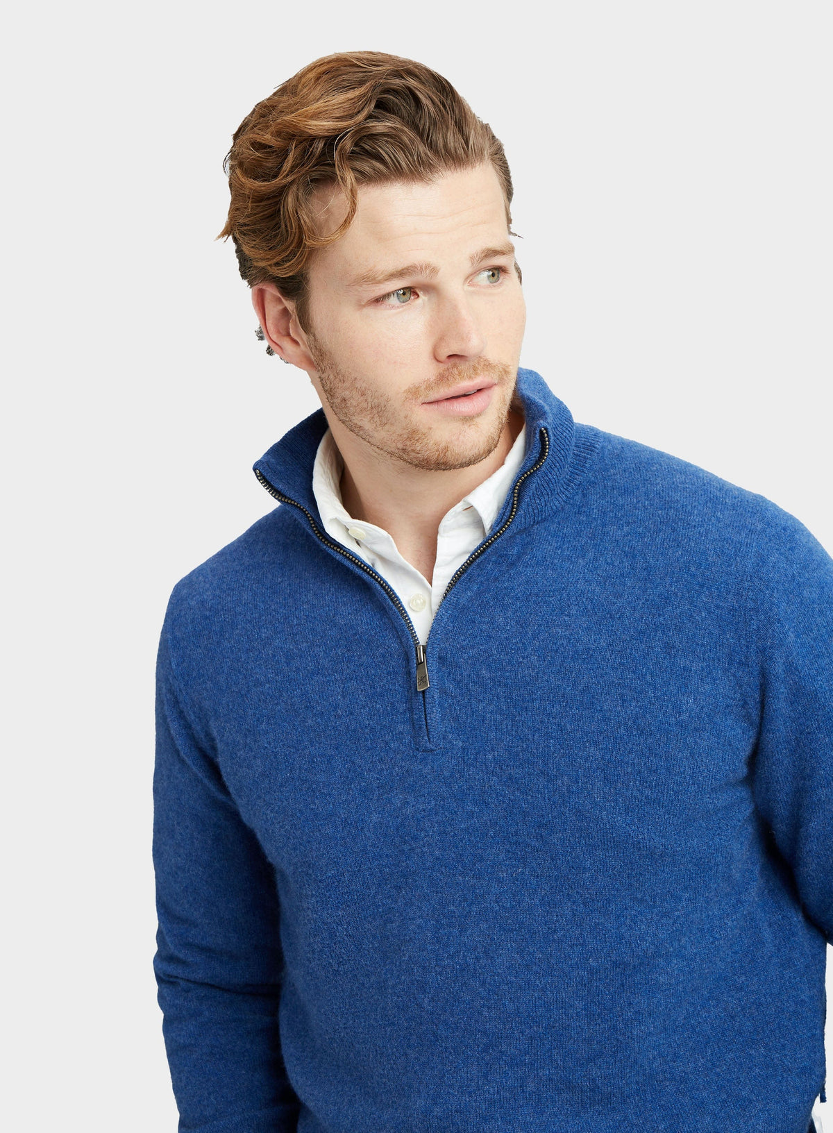 Men’s cashmere quarter zip jumper in Denim.
