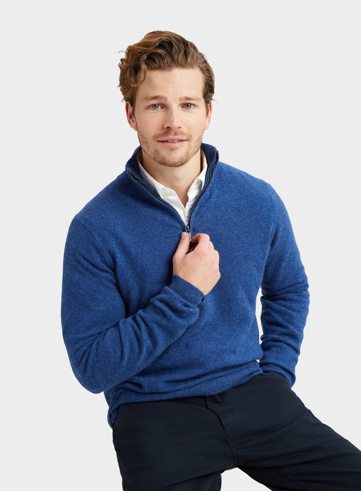 Men’s cashmere quarter zip jumper in Denim.