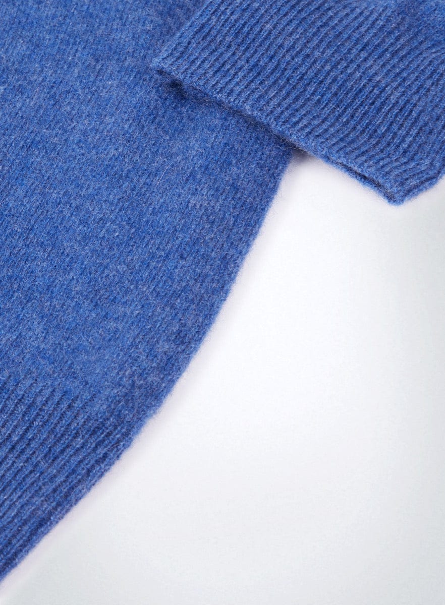 Men’s cashmere quarter zip jumper in Denim.