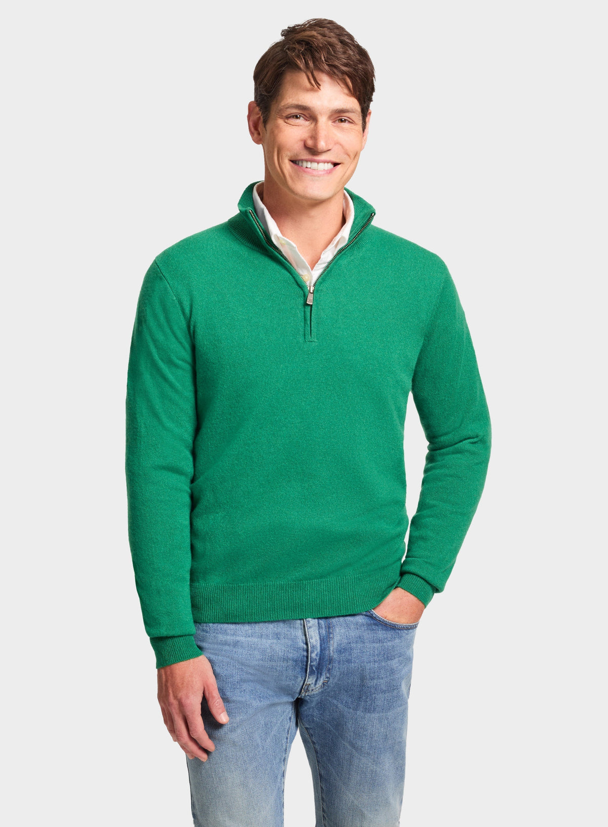 Men’s cashmere quarter zip jumper in Grass.