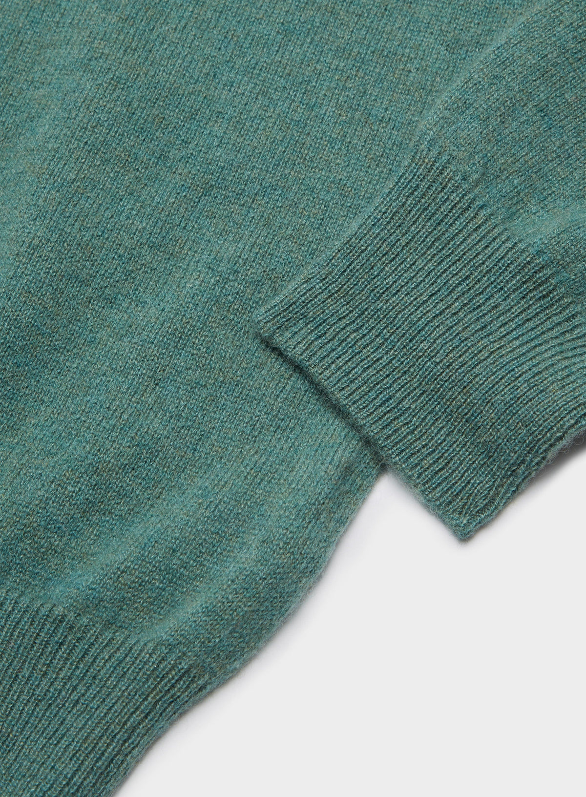 Men’s cashmere quarter zip jumper in Green.