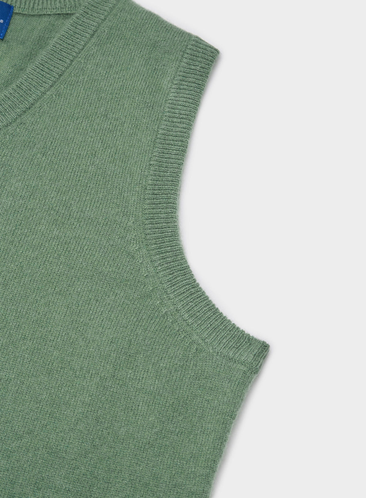 Men’s cashmere sleeveless vest in Green.