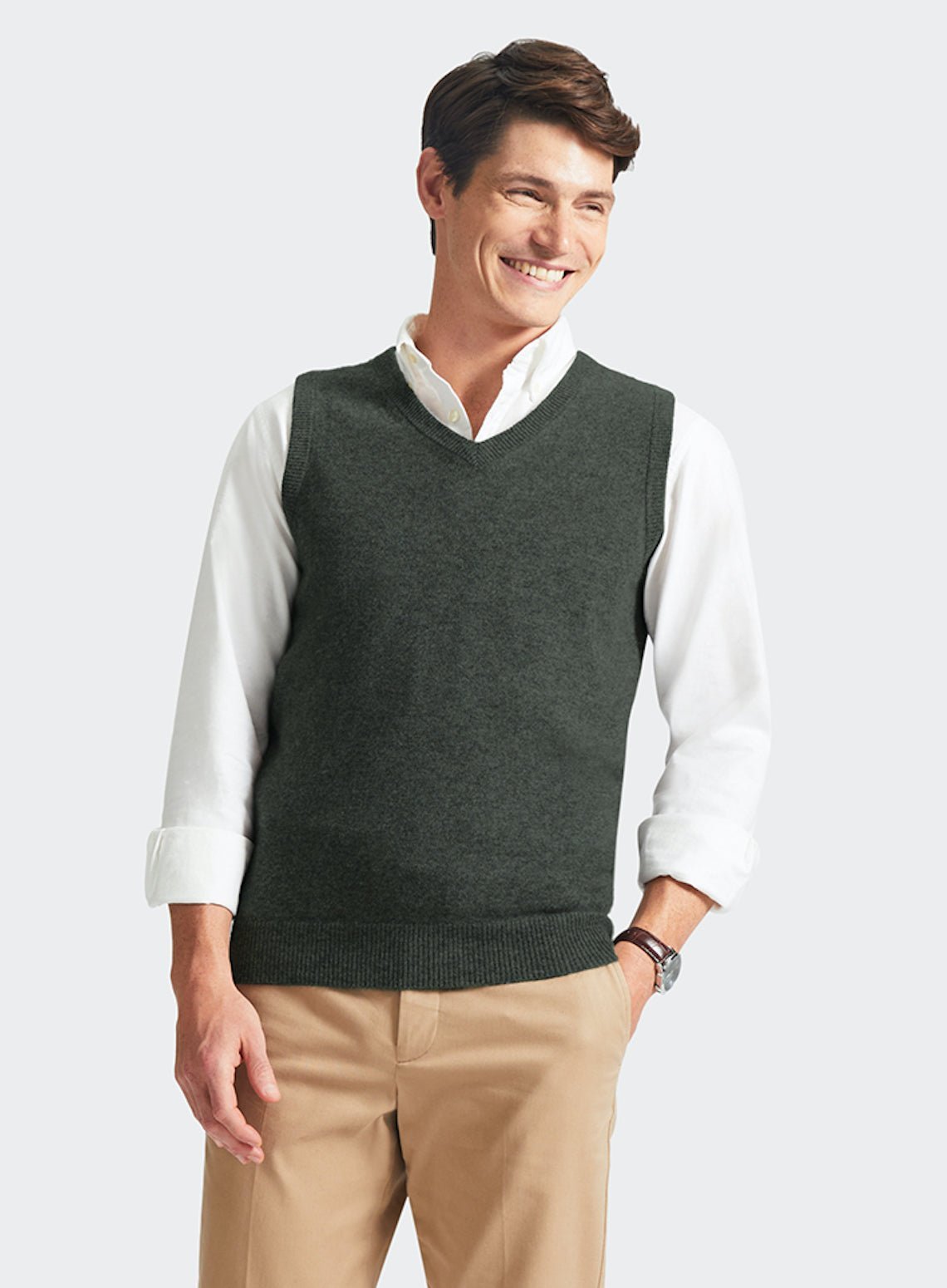 Men’s cashmere sleeveless vest in Highland Green.