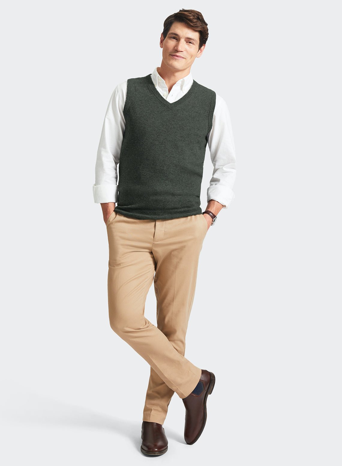Men’s cashmere sleeveless vest in Highland Green.