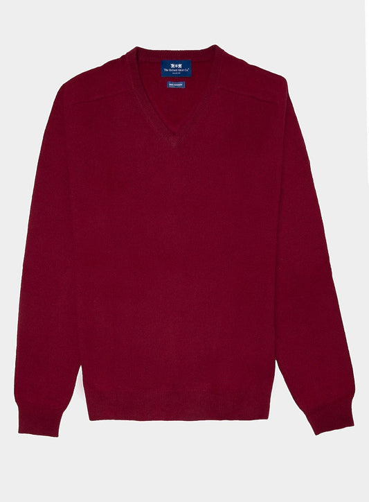 Men’s cashmere v neck jumper in Bordeaux.