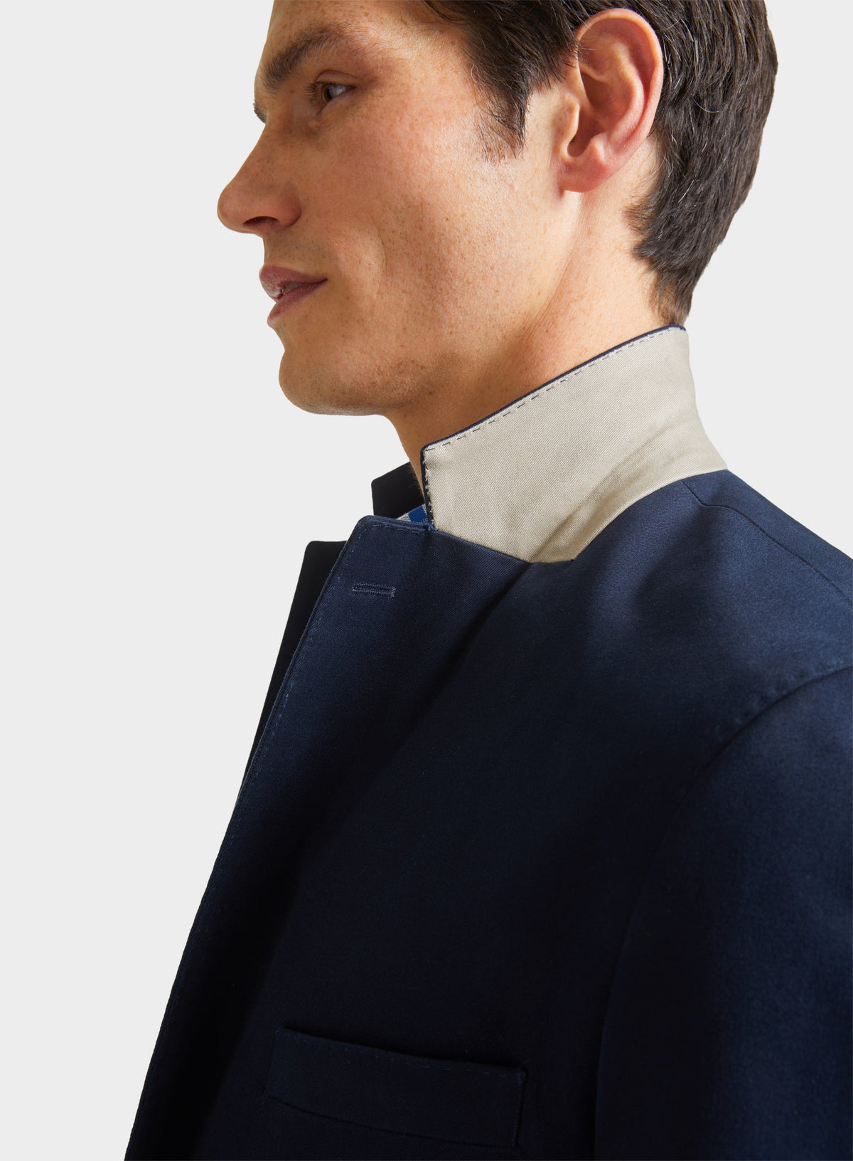 Men’s casual cotton blazer.