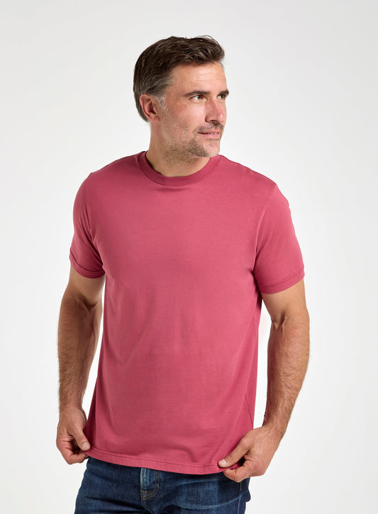 Men’s classic T-shirt in Burgundy.