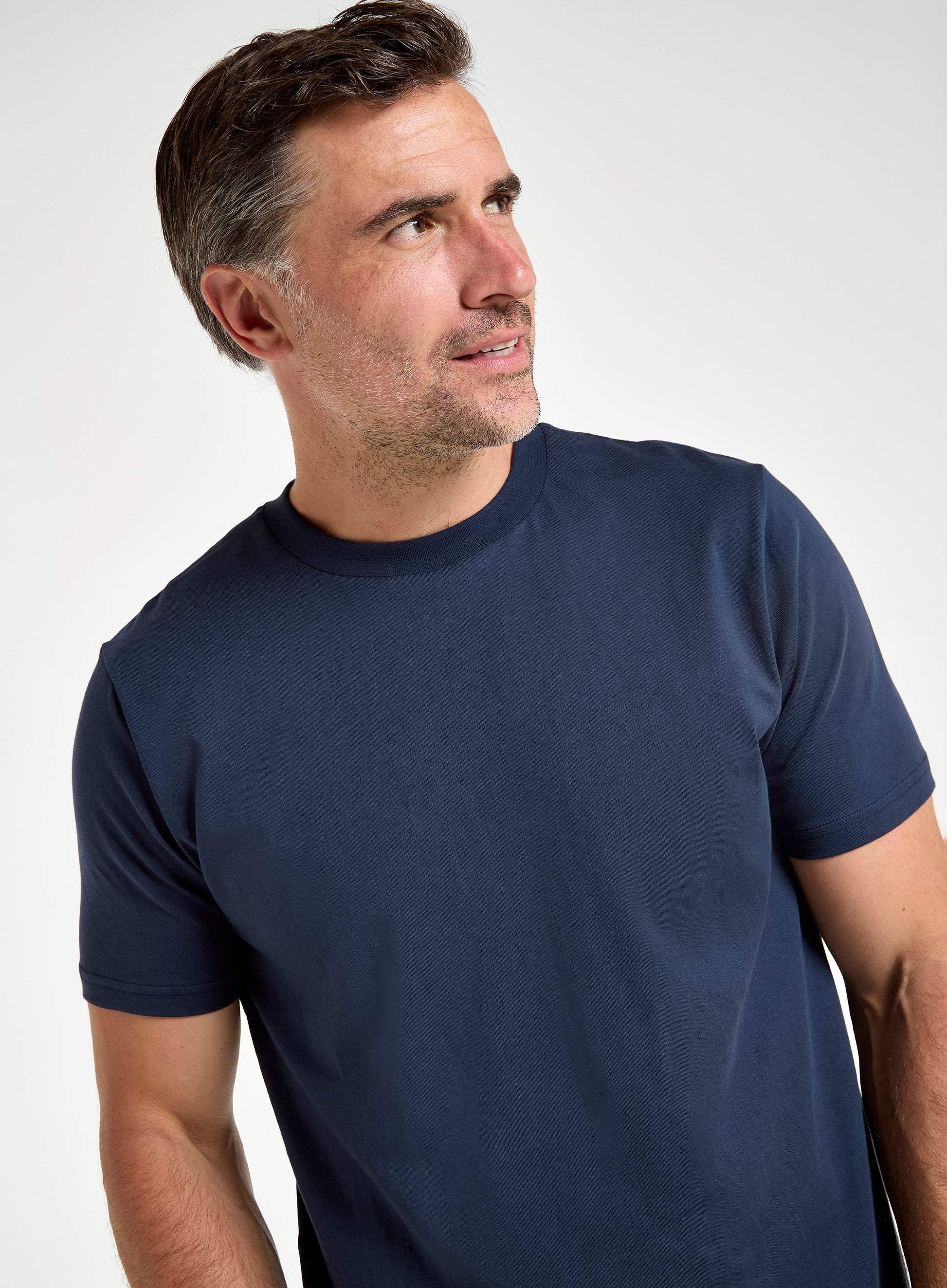 Mens Classic T-Shirt in Navy