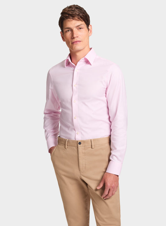 Men’s classic twill shirt in Pink.