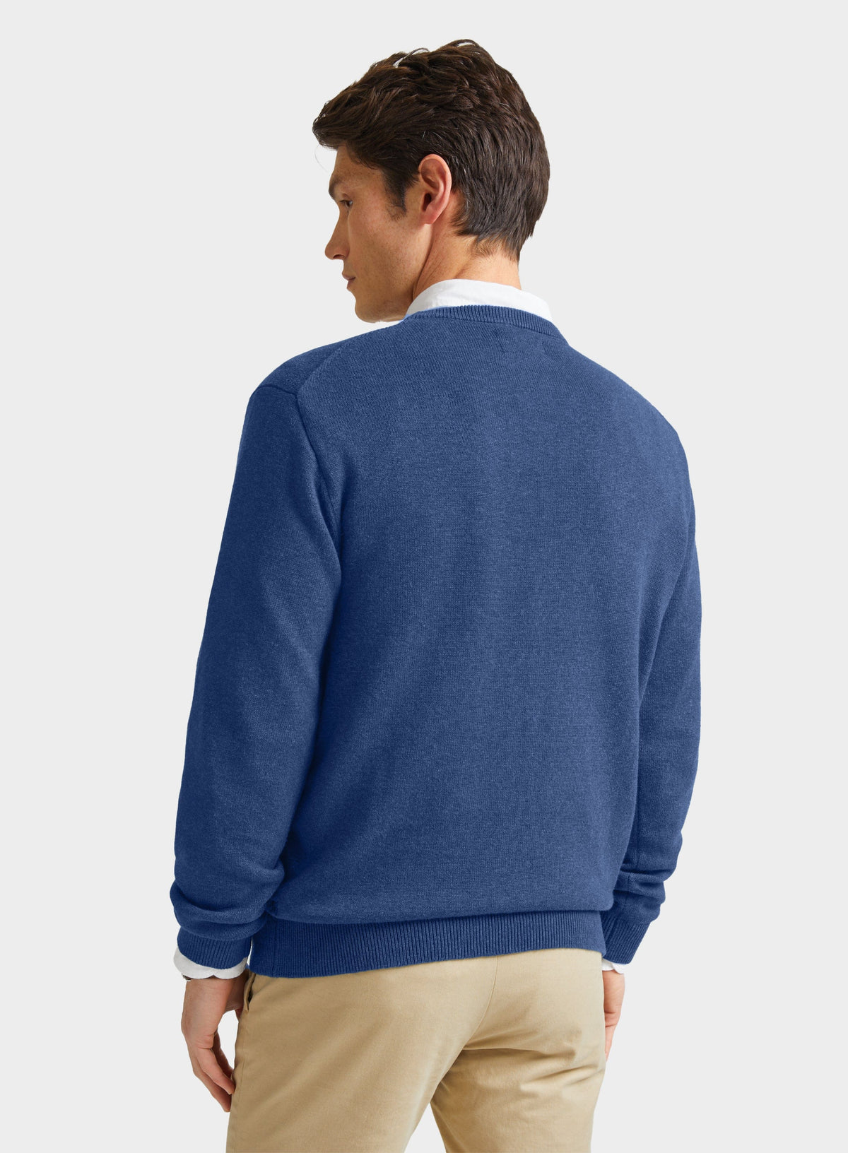 Men’s cotton cashmere crew neck jumper in Denim.