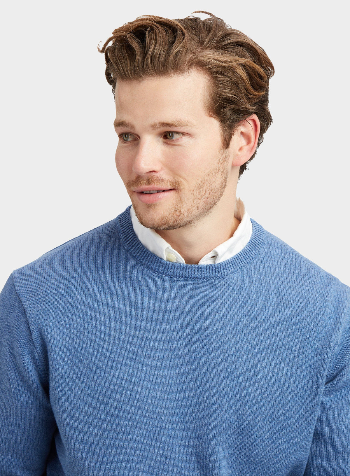 Men’s cotton cashmere crew neck jumper in Harbour Blue.