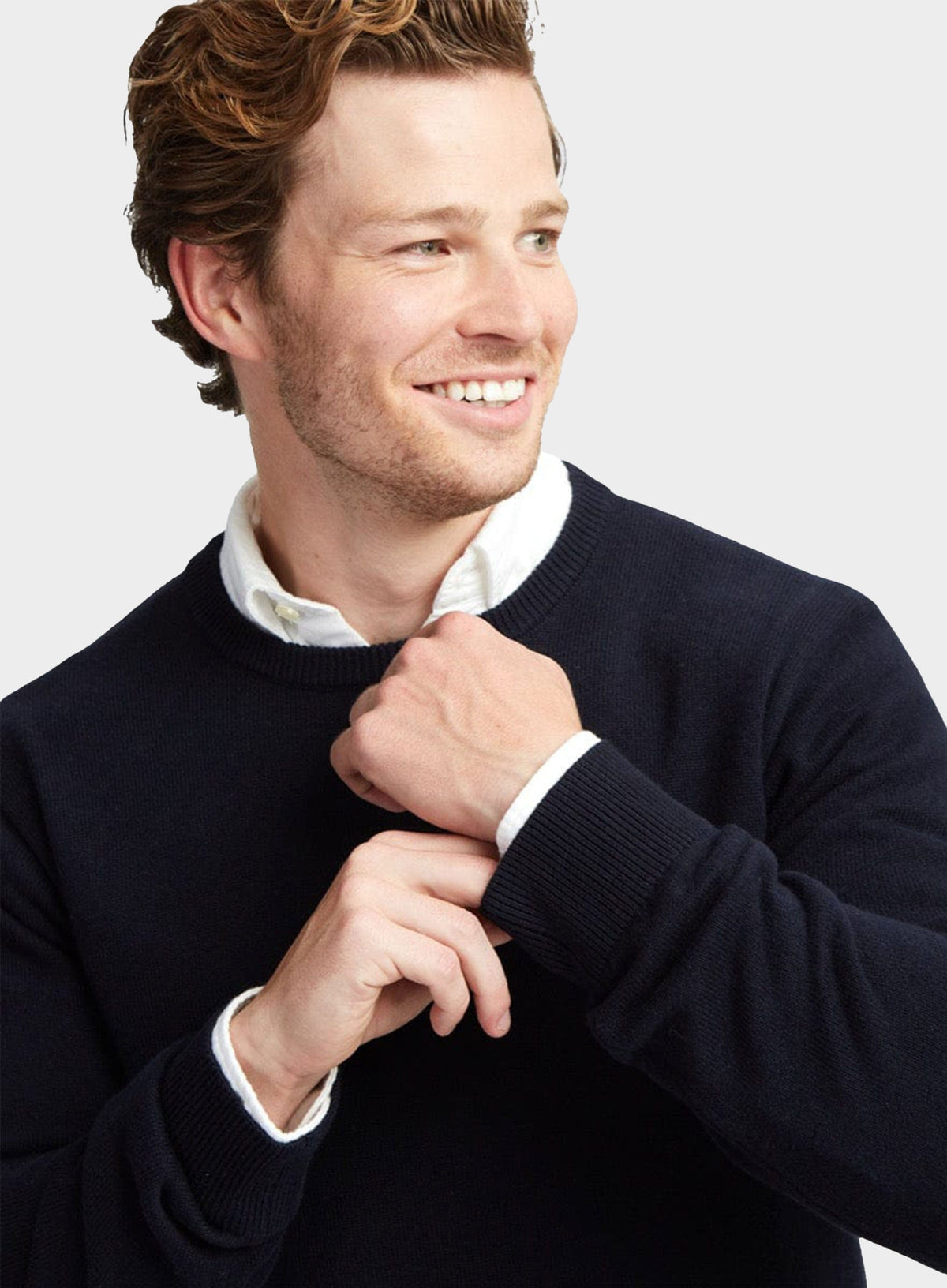 Men’s cotton cashmere crew neck jumper in Navy.