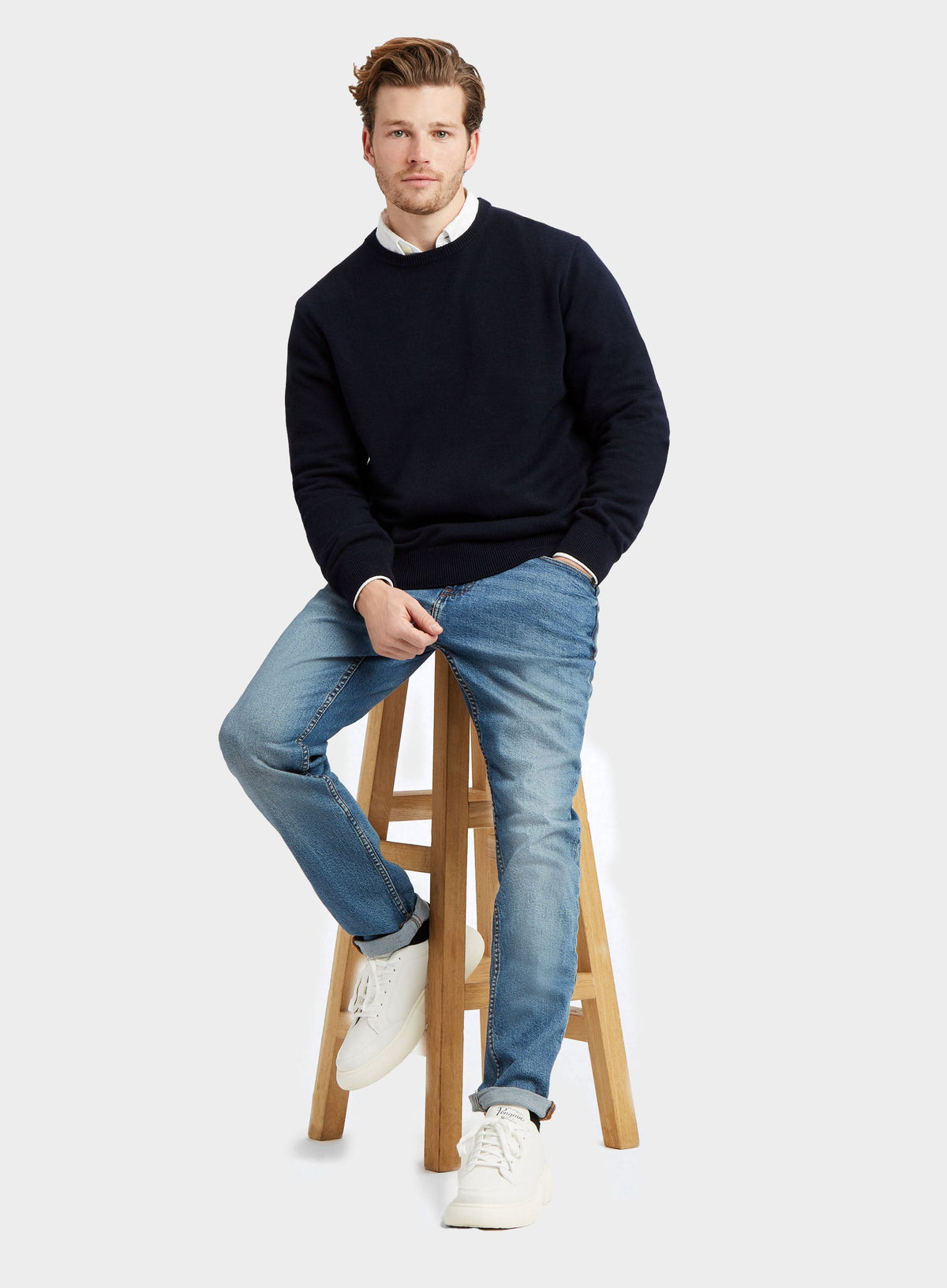 Men’s cotton cashmere crew neck jumper in Navy.