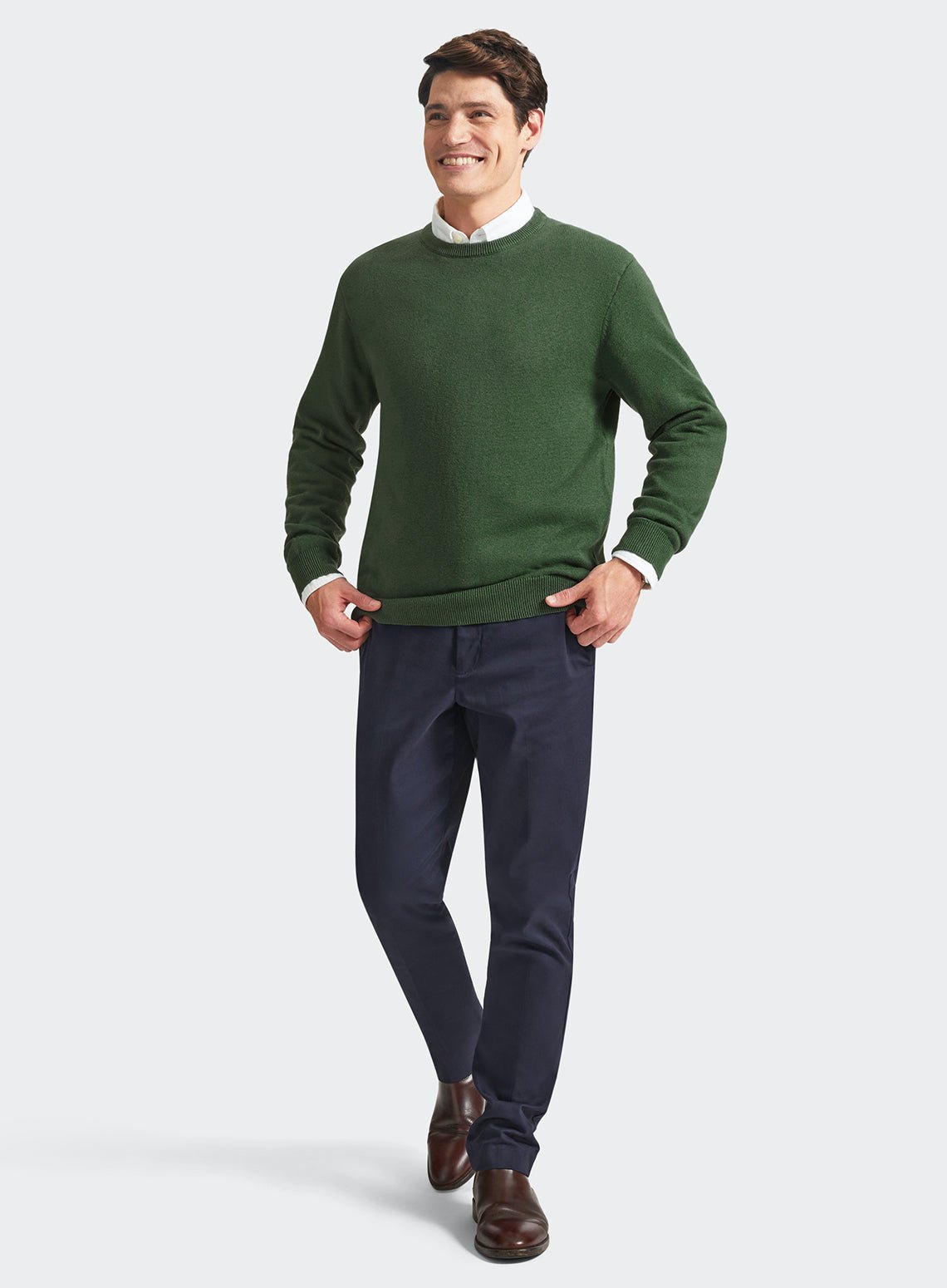 Men’s cotton cashmere crew neck jumper in Pea Green.