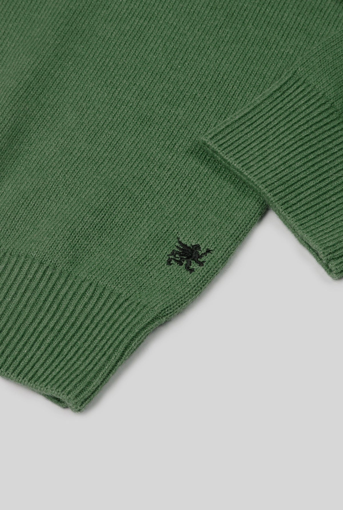 Men’s cotton cashmere crew neck jumper in Pea Green.
