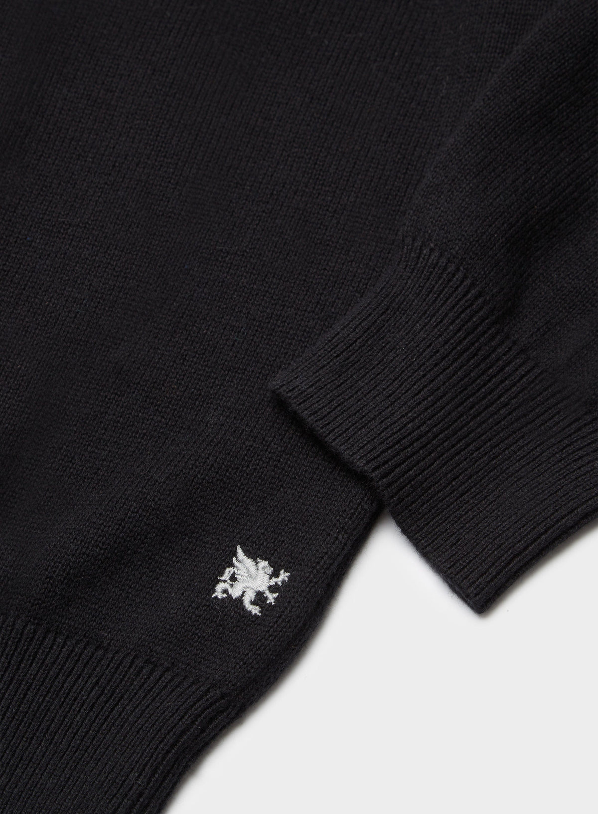 Men’s cotton cashmere quarter zip jumper in Black.