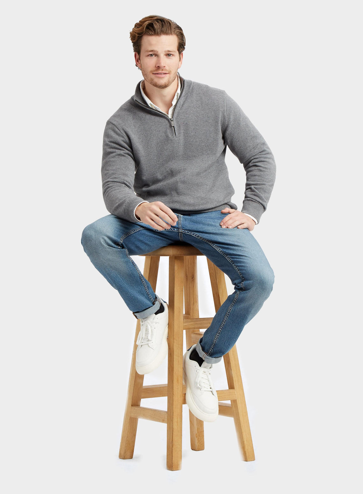 Men’s cotton cashmere quarter zip jumper in Grey.