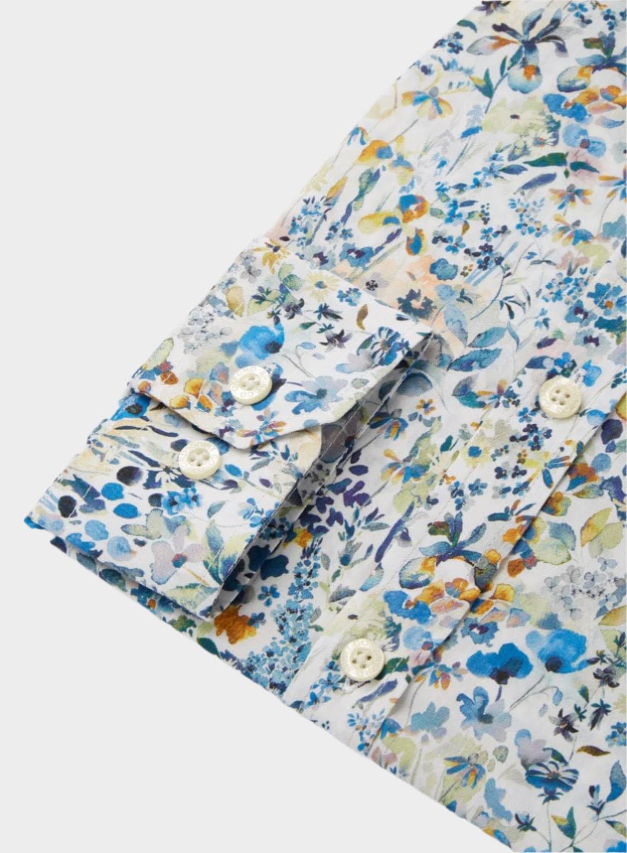 Men’s shirt in Felda Blue Liberty fabric.