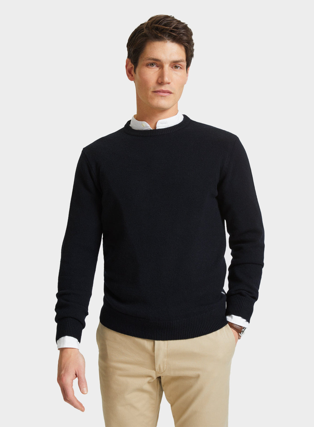Men’s lambswool crew neck jumper in Navy.