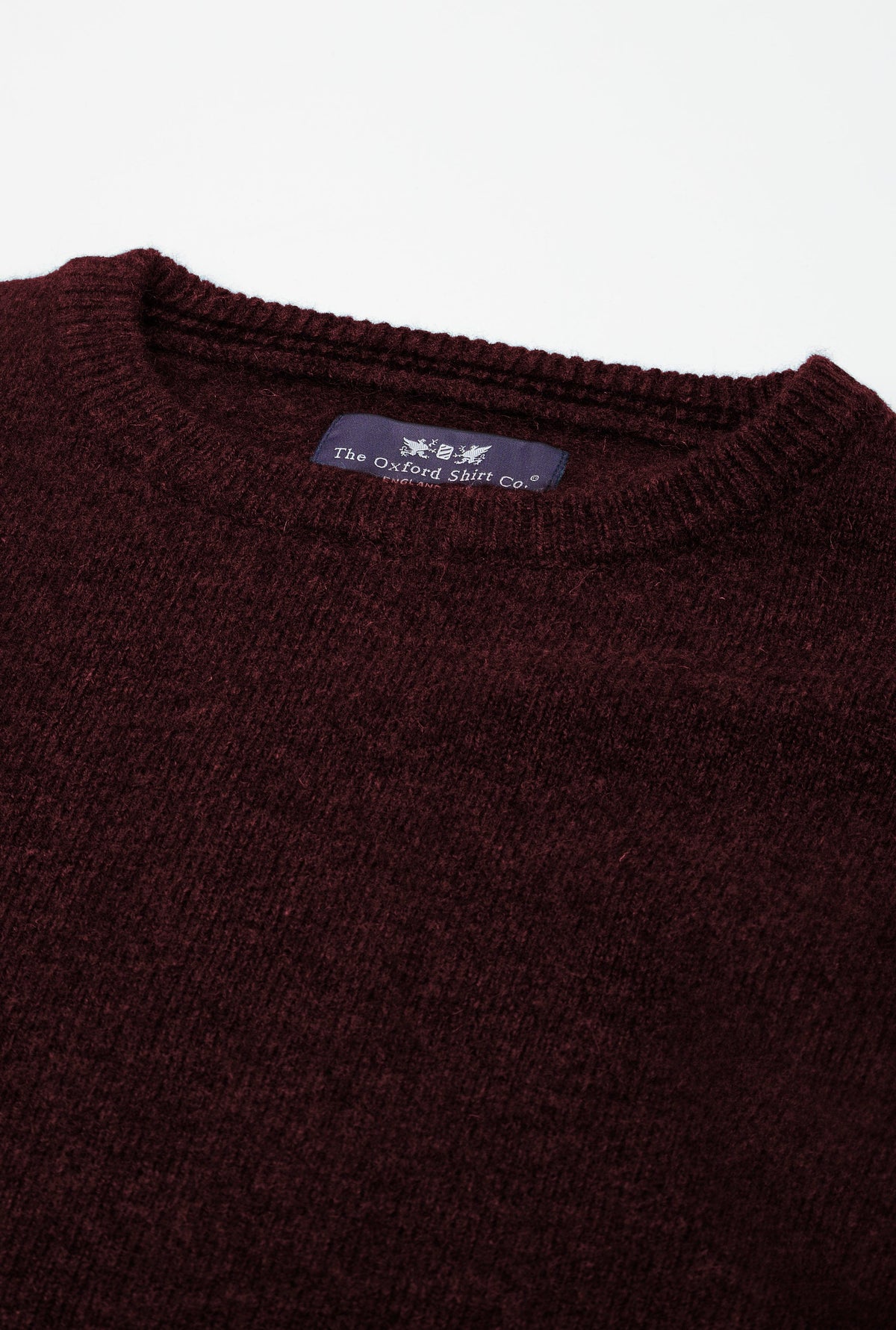 Men’s lambswool crew neck jumper in Red.