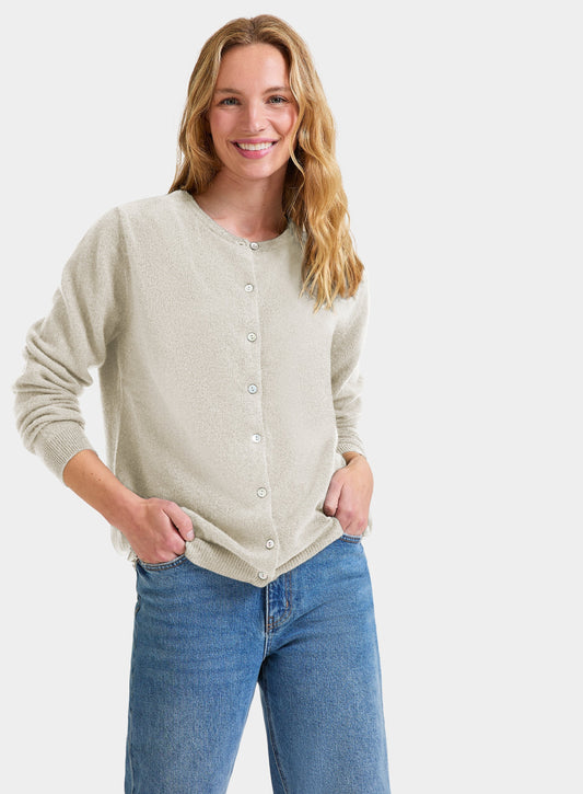 Women’s cashmere cardigan in Ecru.