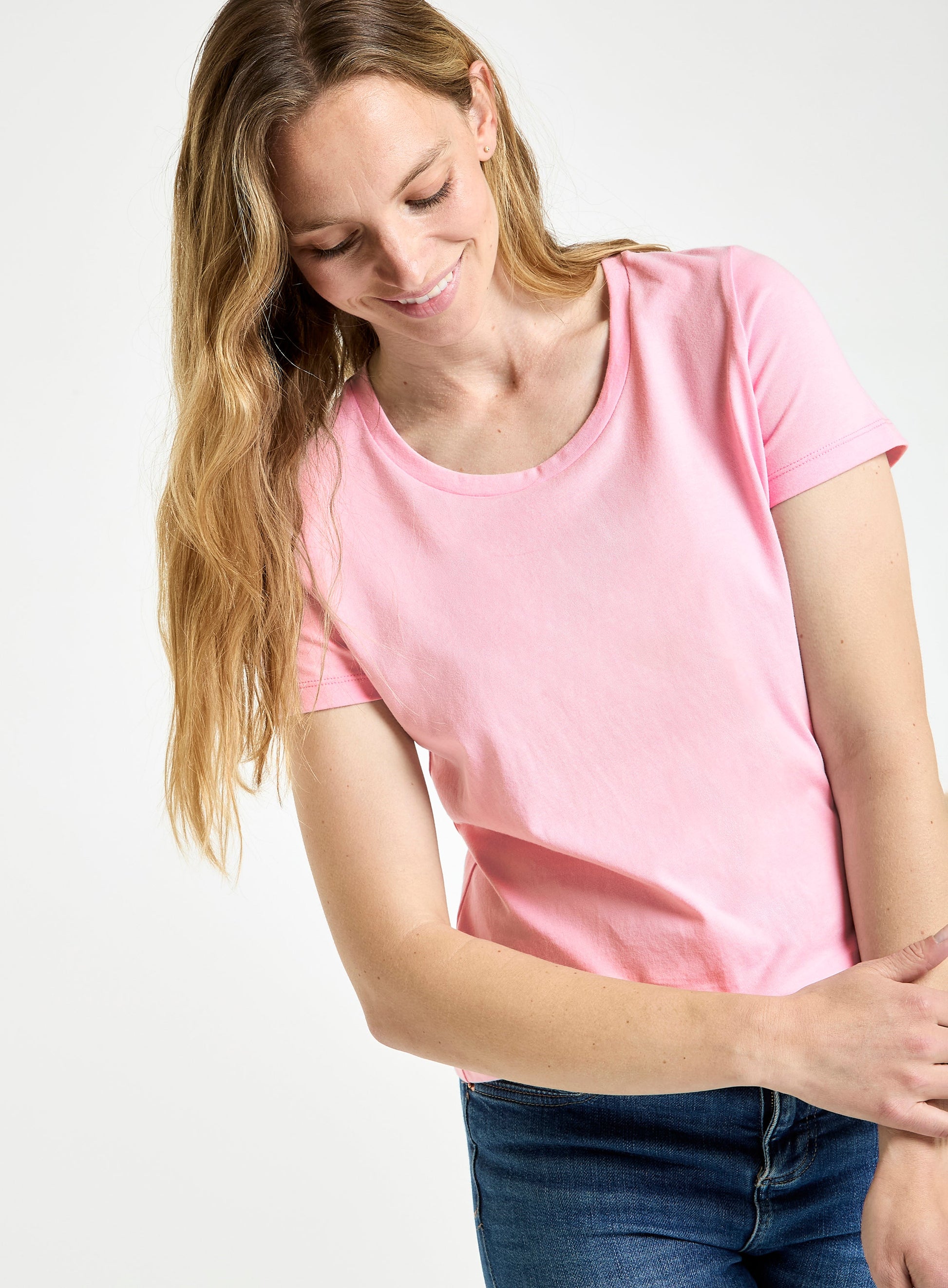 Women’s Classic Scoop Neck Short - Sleeved T-Shirt in Pink