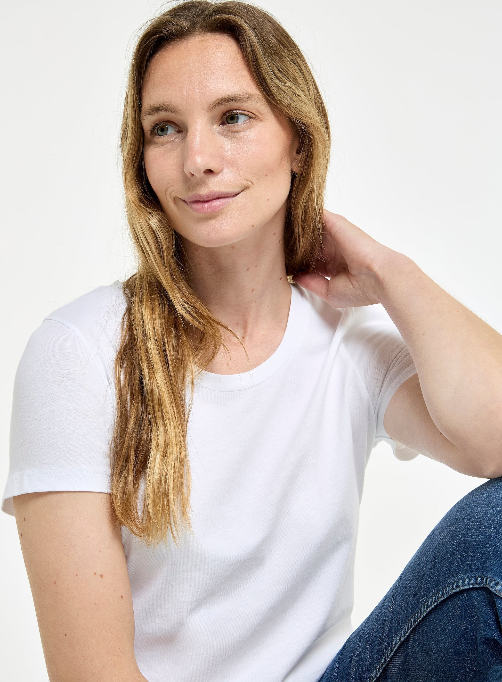 Women’s Classic Scoop Neck Short - Sleeved T-Shirt in White
