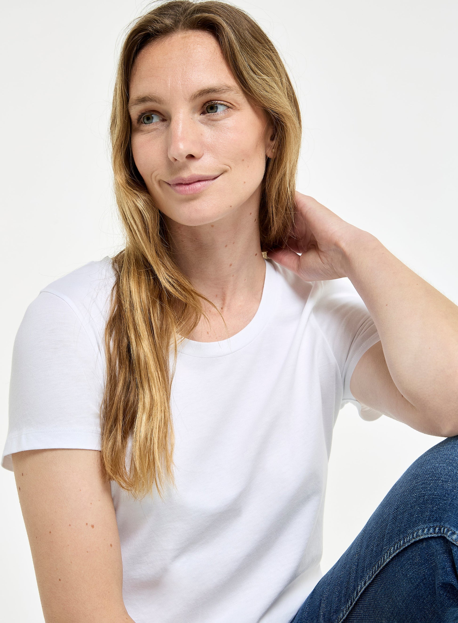 Women’s Classic Scoop Neck Short - Sleeved T-Shirt in White