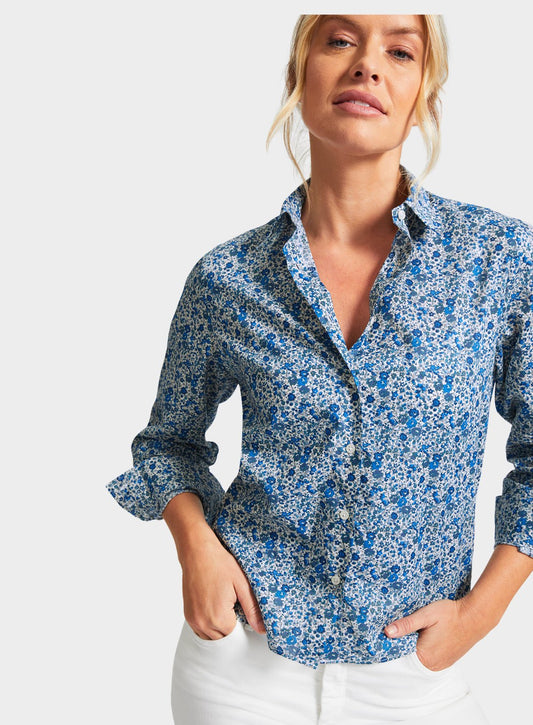 Women’s shirt in Emma & Georgina Liberty fabric.