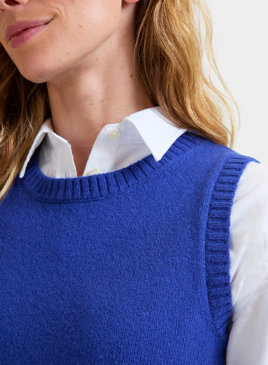 Women’s knitted vest in Blue.