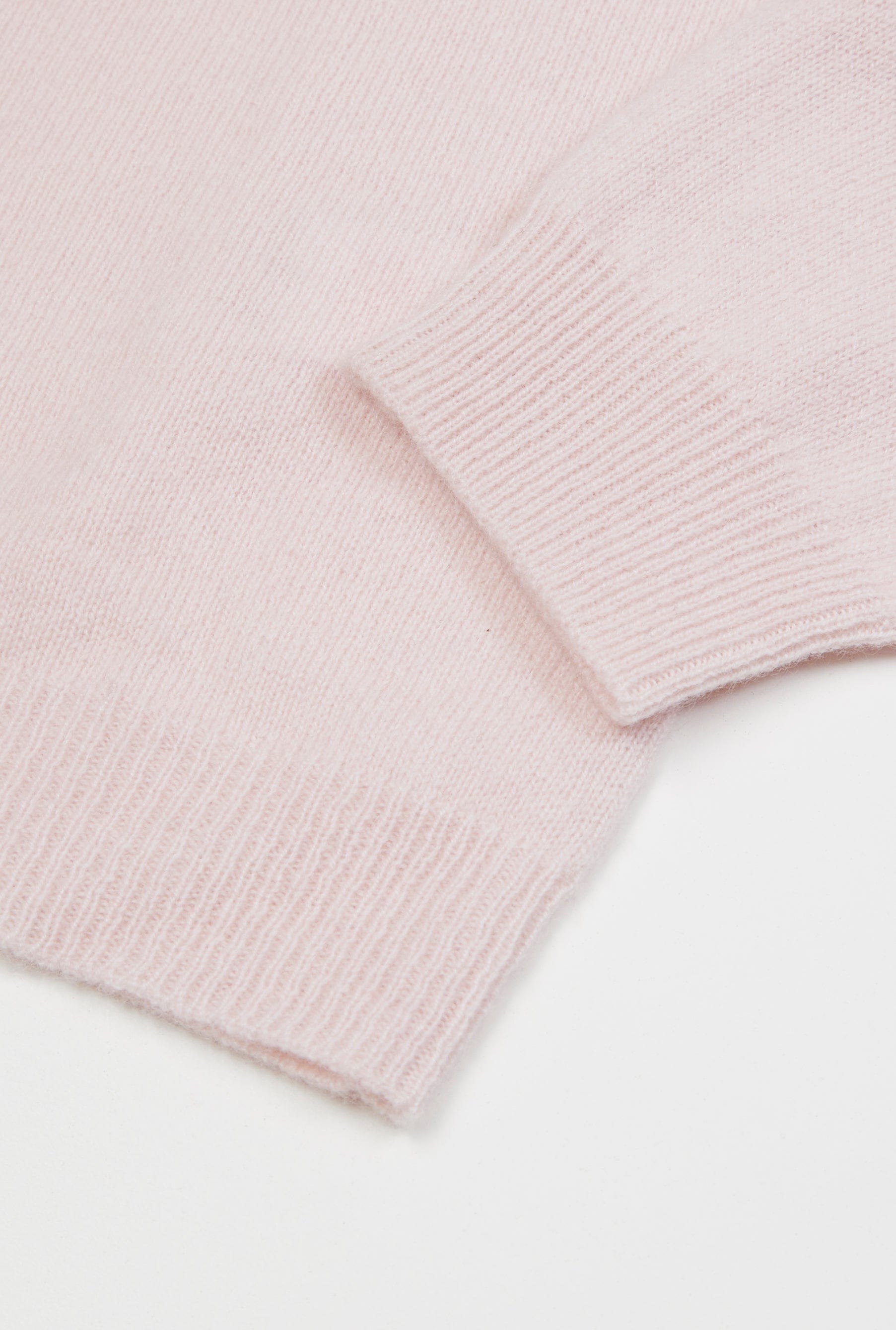 Cashmere Crew Neck in Pastel Pink